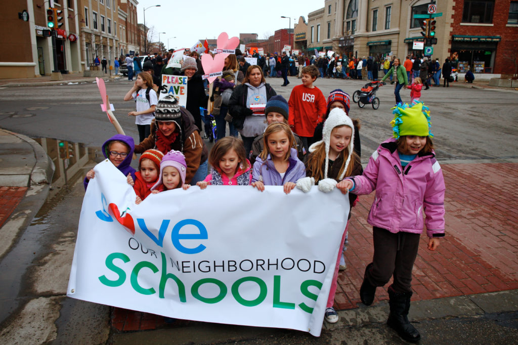 Hundreds rally to keep schools open | News, Sports, Jobs - Lawrence ...